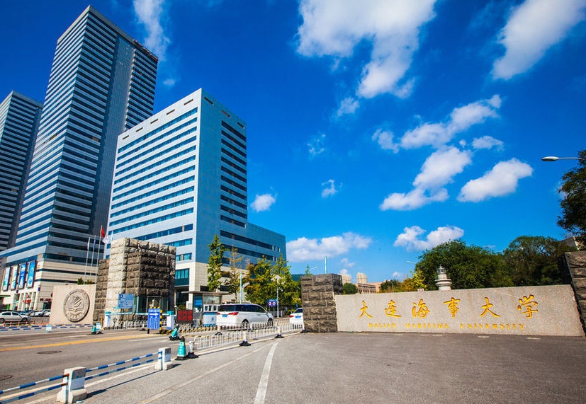 大连海事皇家体育校园美景