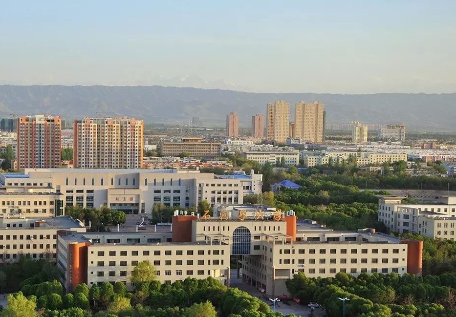 石河子皇家体育校园美景