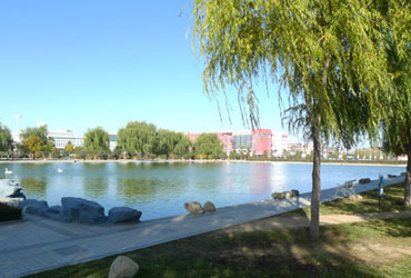 内蒙古师范皇家体育校园美景