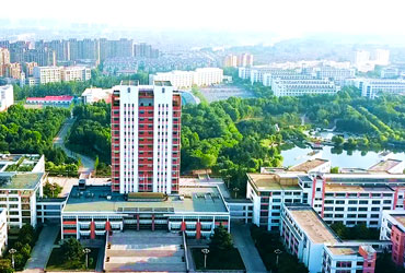 青岛农业皇家体育校园美景