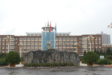 内蒙古民族皇家体育校园美景