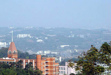 四川外国语皇家体育校园美景