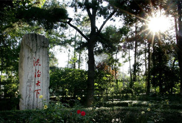 中国政法皇家体育校园美景